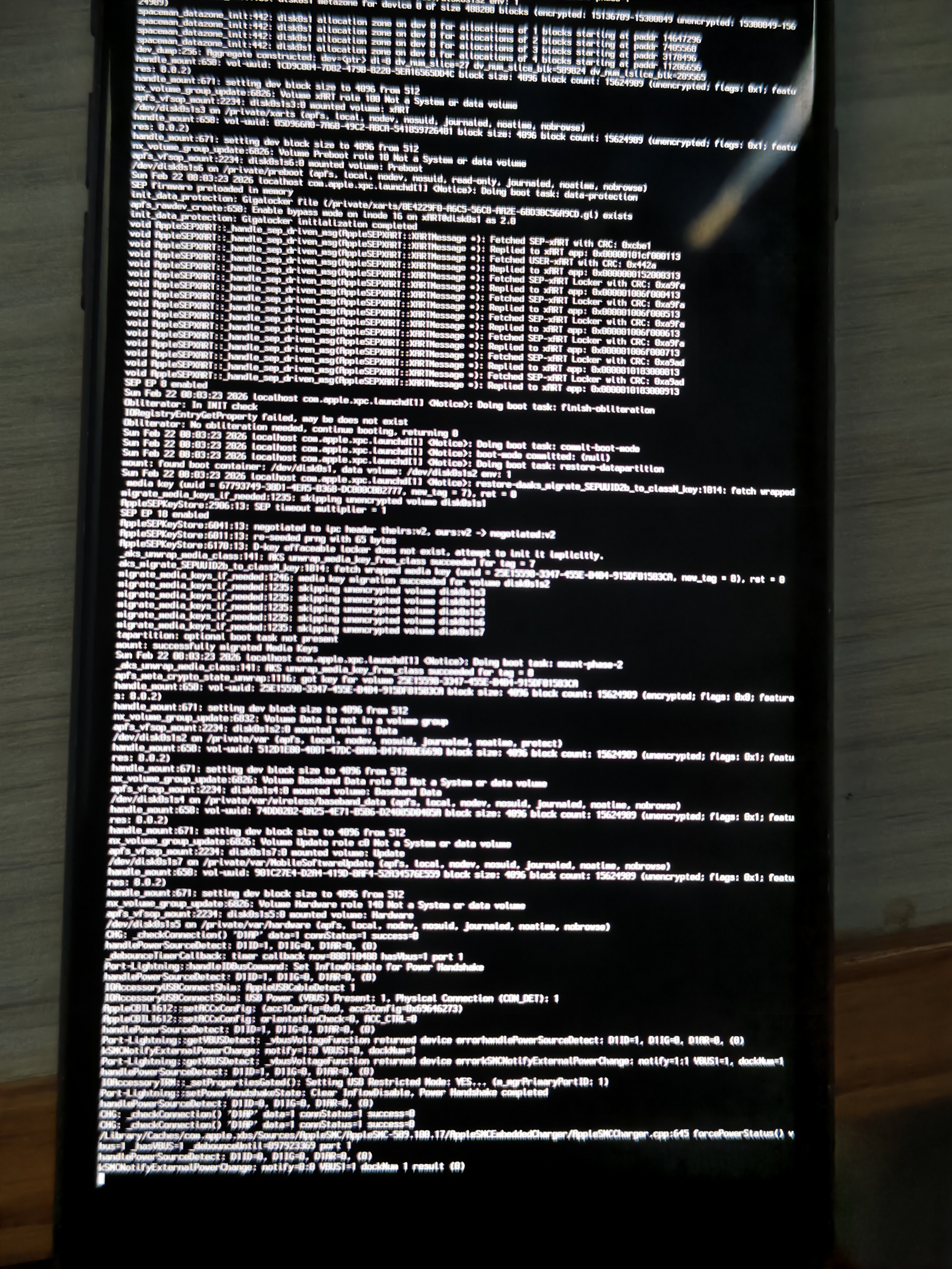 Featured image of post 一次iphone 8p越狱+修复推送记录